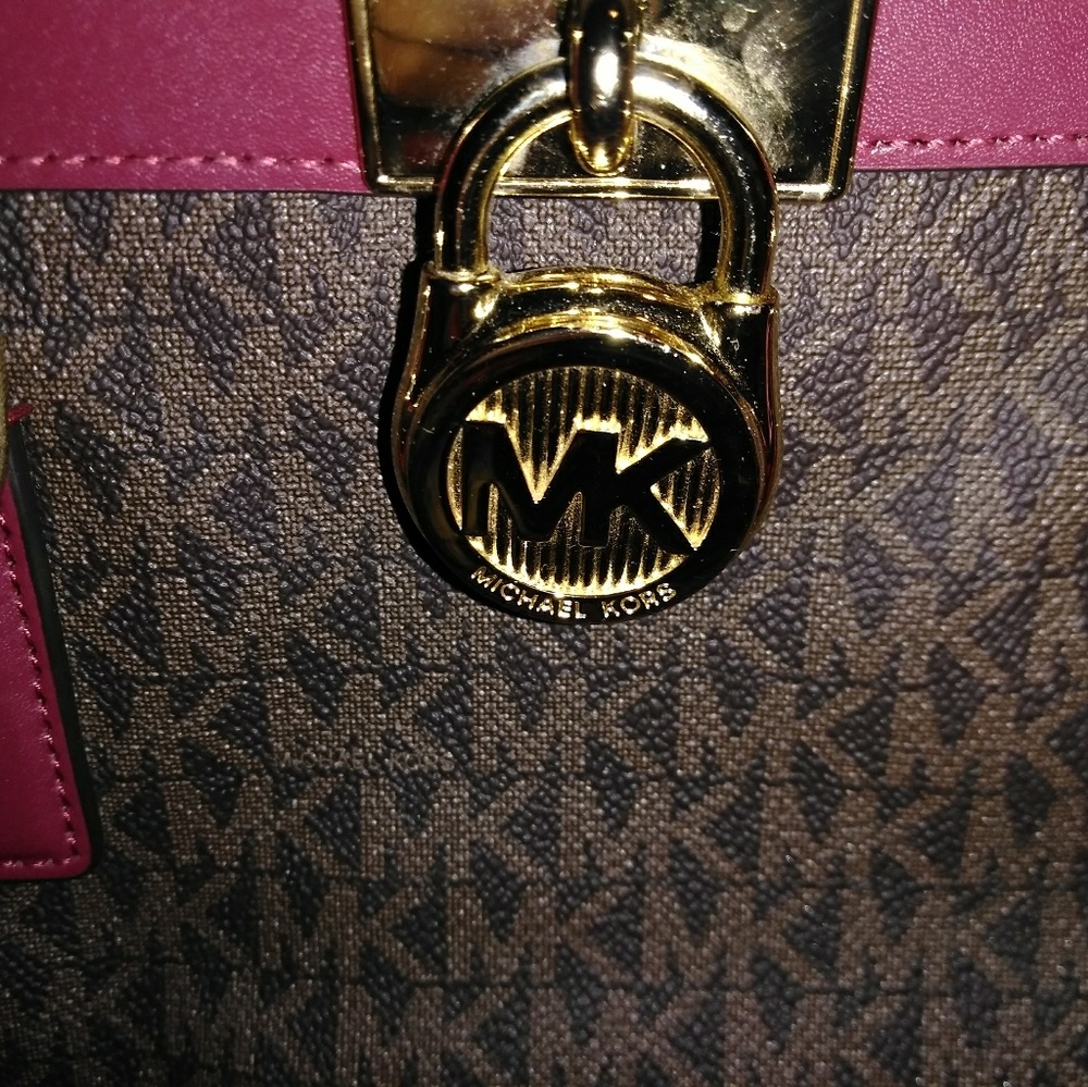 Authentic Michael Kors Purse And Wallet - image 7